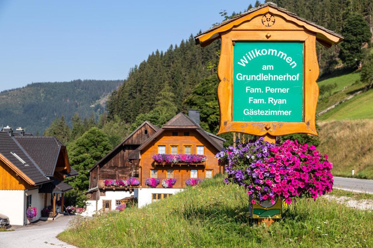 Bio-Bauernhof Grundlehnerhof Guest House Рамзау ам Дахщайн Екстериор снимка