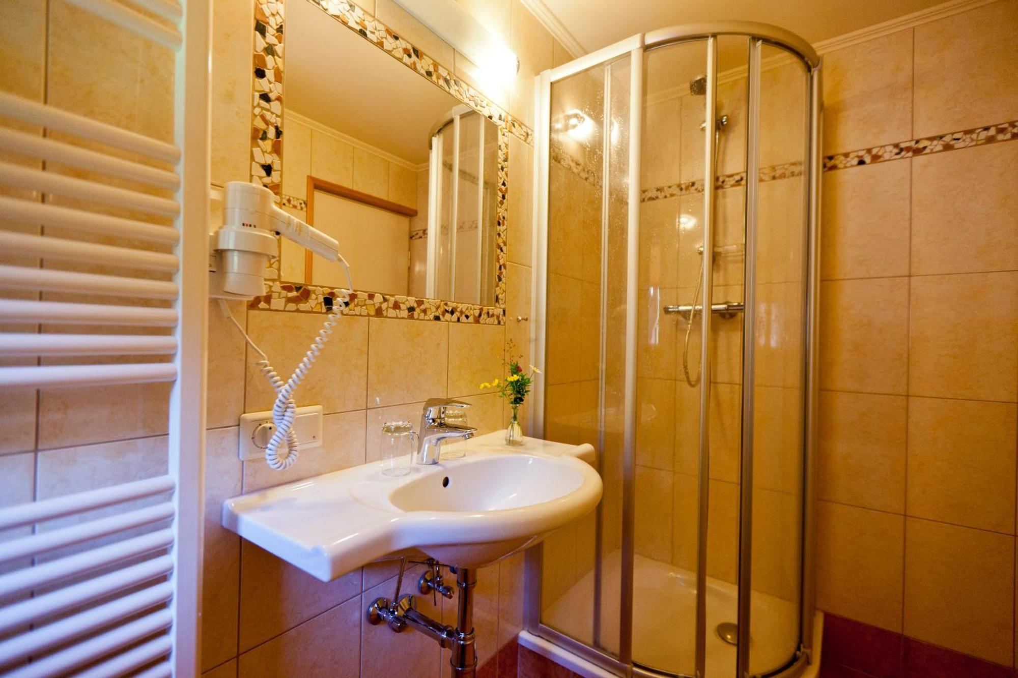 Bio-Bauernhof Grundlehnerhof Guest House Рамзау ам Дахщайн Екстериор снимка